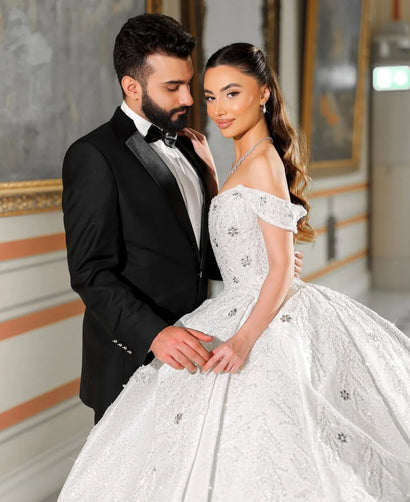 Customized Luxury New Women's Crystal Decal Wedding Dress Sexy Sleeveless Off Shoulder Photography Bridal Dress Vestido De Novia